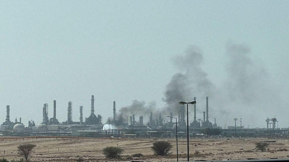 Pag-atake sa punong tanggapan ng Saudi Aramco, nagdulot ng limitadong sunog