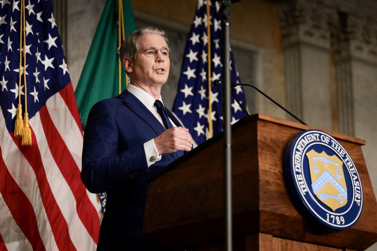 US Nagbabala sa mga Bansa na Nakikipagkalakalan sa Iran, Ngunit Hindi Pa Nagpataw ng Parusa