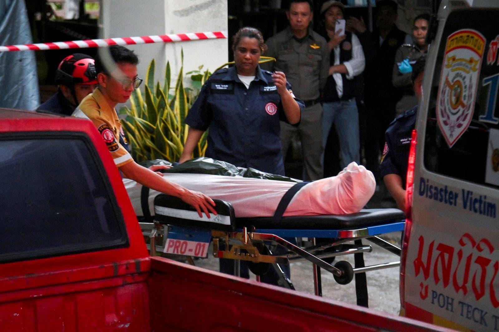 Malagim na pamamaril ng isang kabataang Thai sa paaralan, nagdulot ng pagkabigla