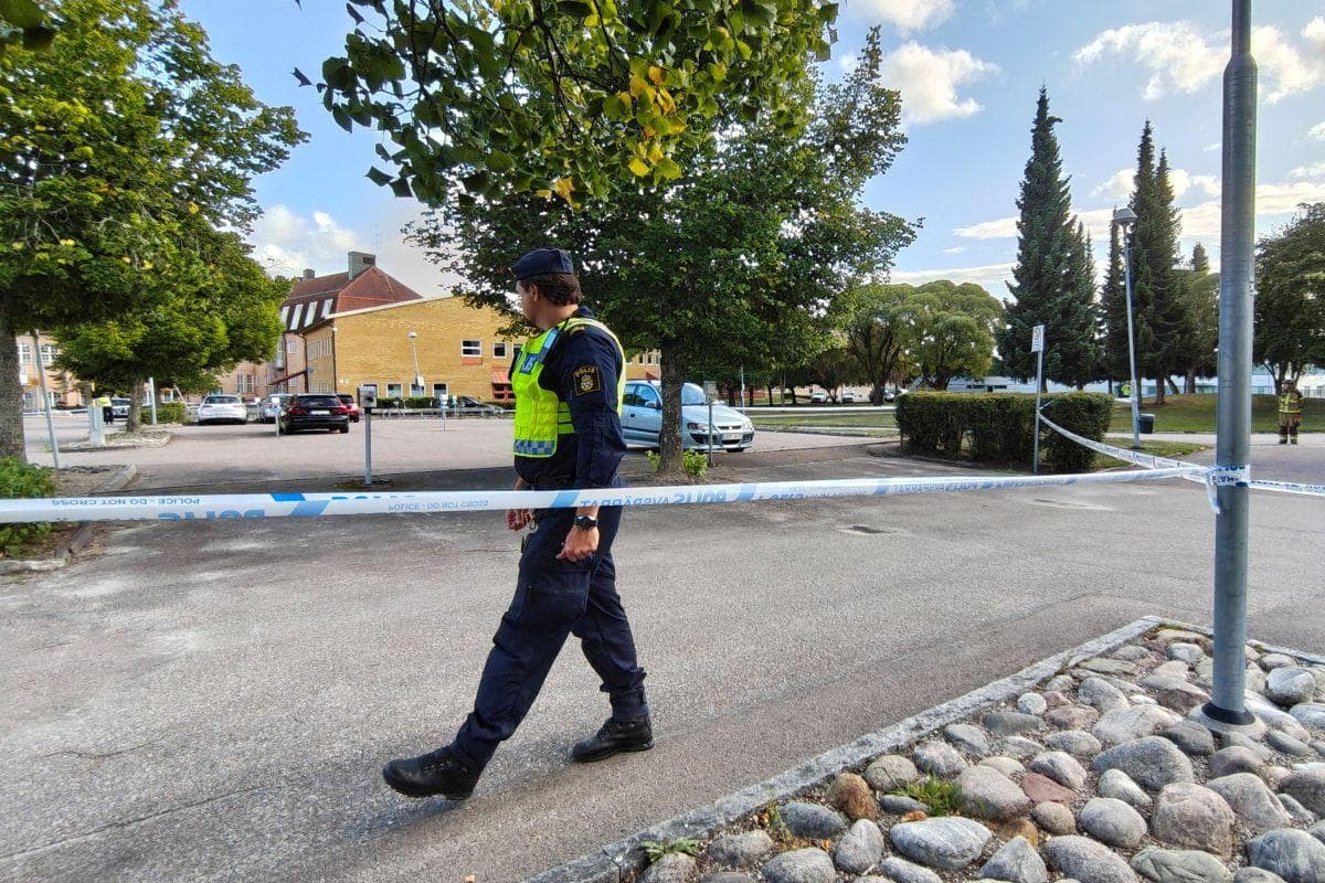 Lalaki na may dalang espada, nakasugat ng ilang tao sa isang paaralan sa Sweden