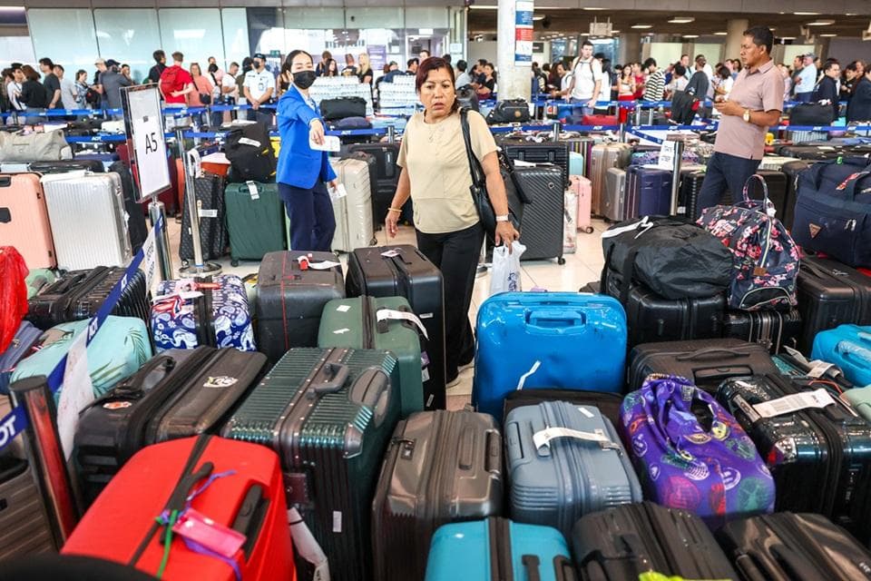 Bumuhos ng Ulan sa Thailand, 23 Patay at Kaguluhan sa Paliparan ng Bangkok