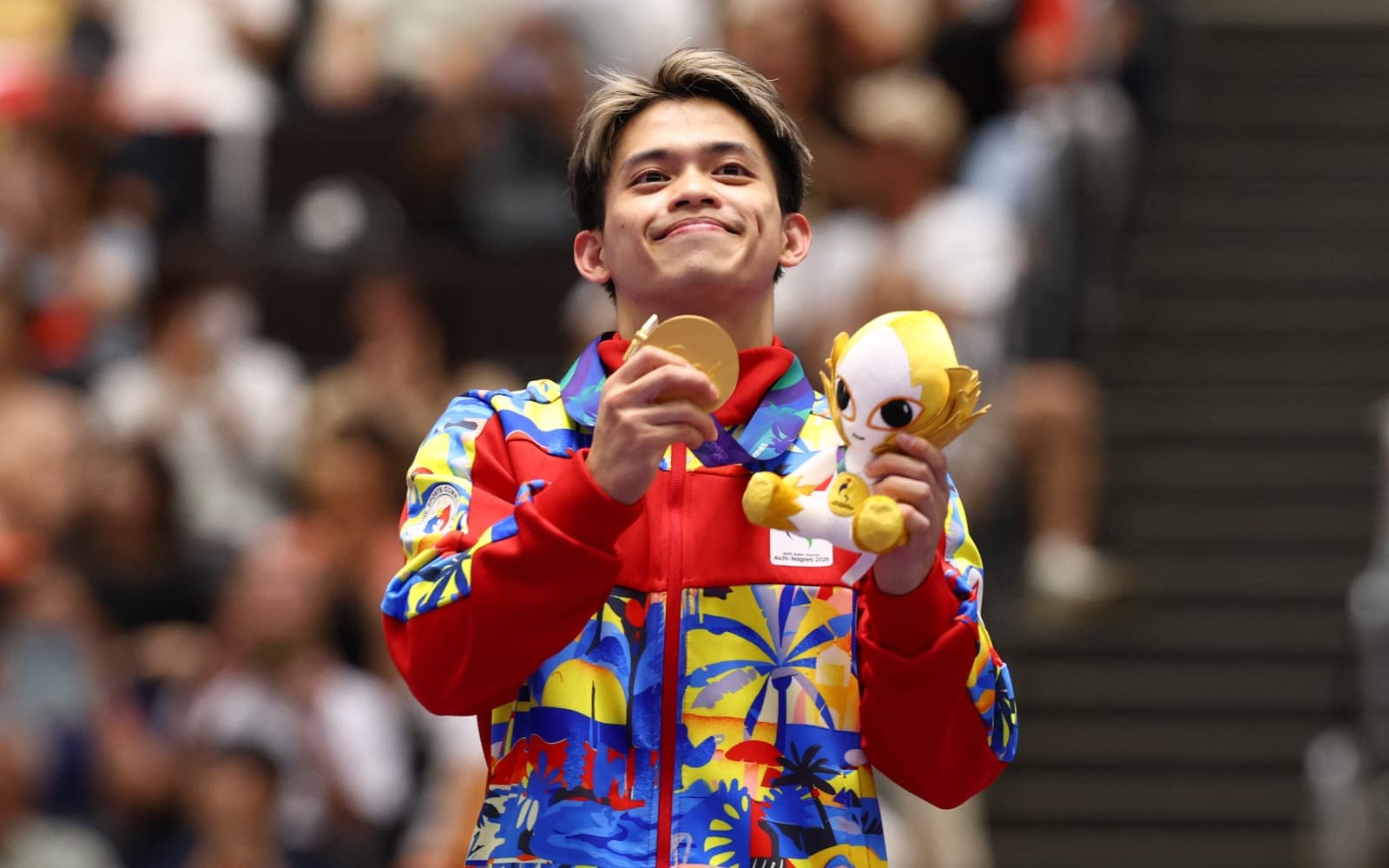 Carlos Yulo, Nagdagdag ng Ginto sa Asian Games sa Kanyang Tagumpay sa Olimpiyada