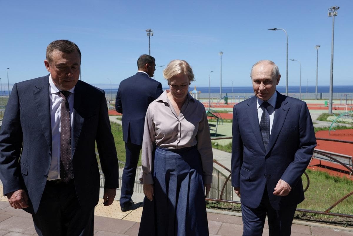 Pagbisita ni Putin sa Kontrobersyal na Isla Malapit sa Japan, Nagdulot ng Galit sa Tokyo