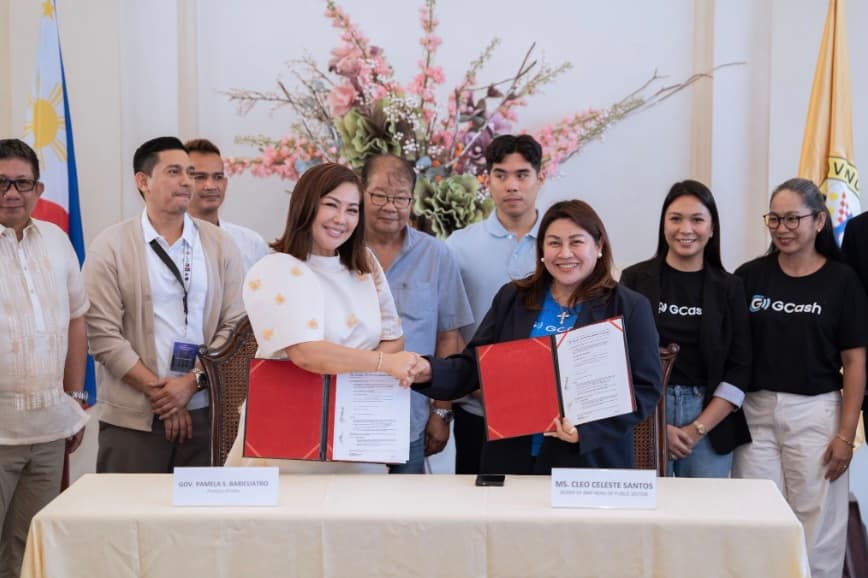 Cebu Provincial Government, nakipagtulungan sa GCash para sa modernisasyon ng mga serbisyong pampubliko