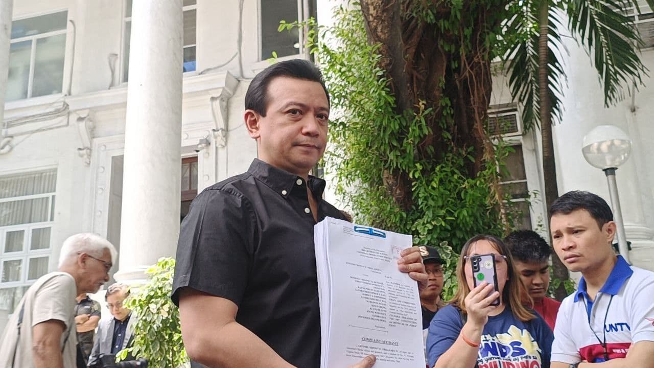 Trillanes, hiniling na maging testigo sa mga alegasyon ng yaman ni Duterte