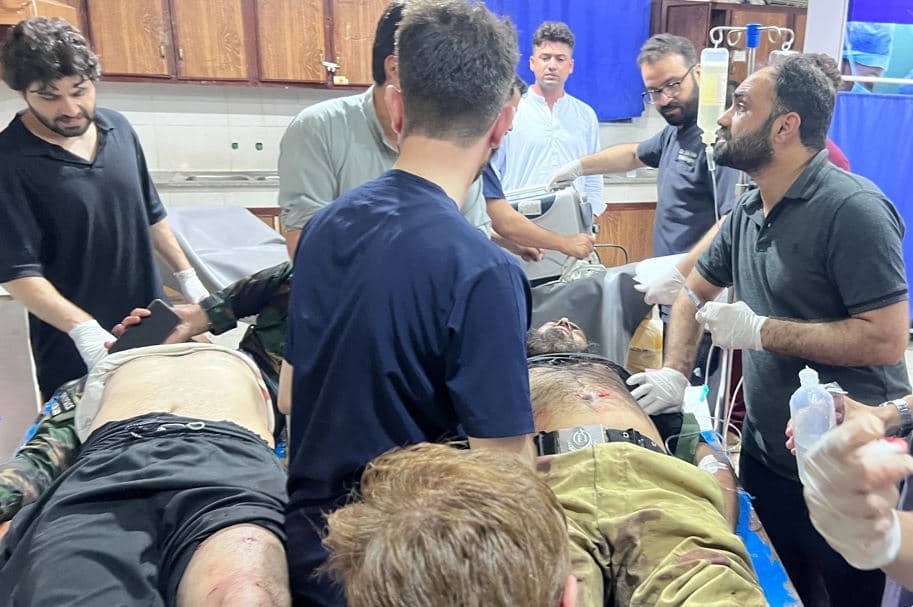 Dahil sa hinihinalang pagsabog ng suicide bomber, 14 ang nasawi sa Pakistan