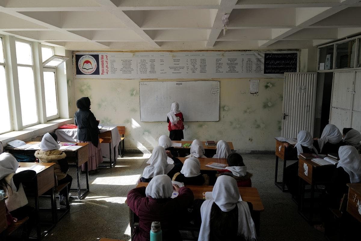 2.4 milyong batang babae sa Afghanistan, hindi pinapayagang makapag-aral ayon sa UNESCO