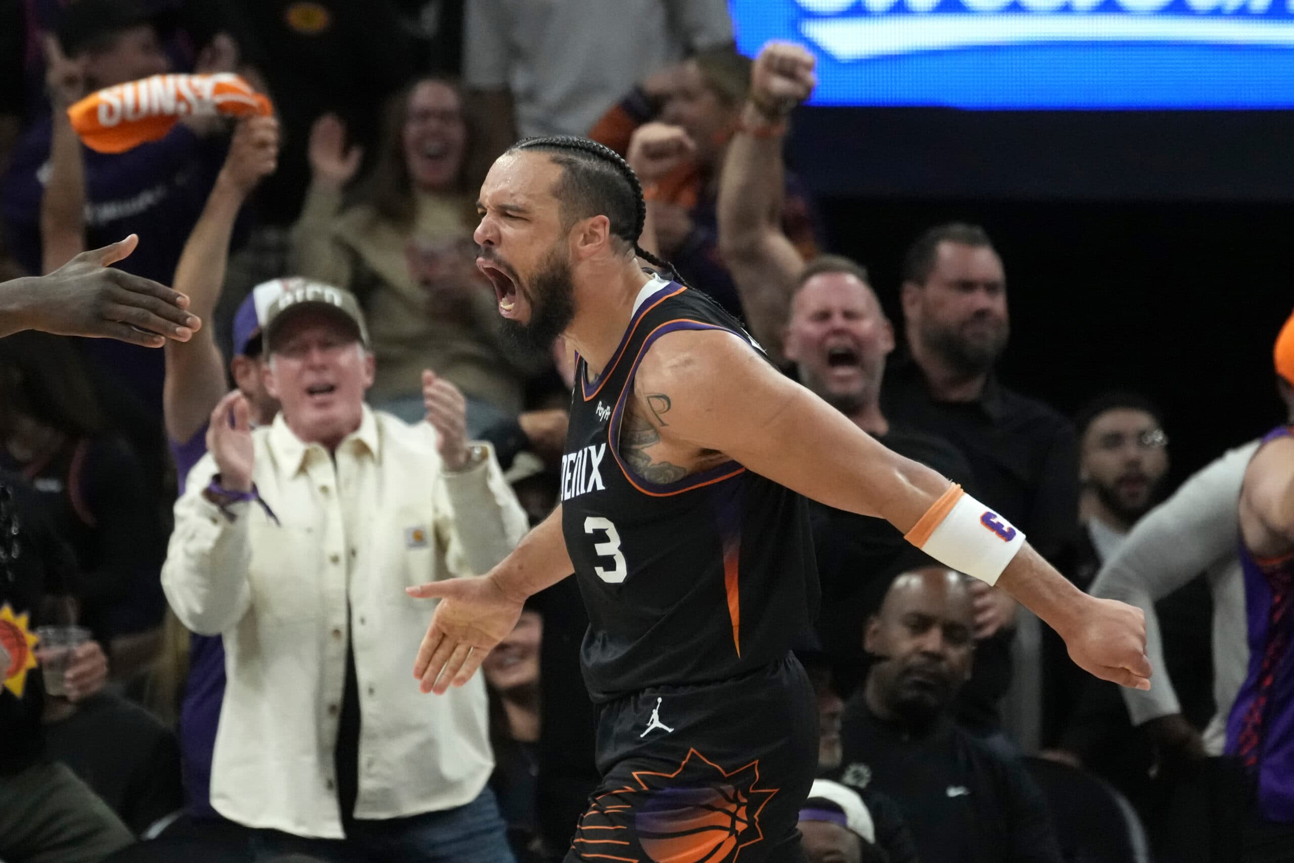 Dillon Brooks ng Suns, pumirma ng tatlong taong kontrata